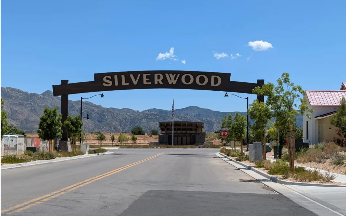 The entrance arch of the Silverwood master-planned community in Hesperia CA 92345, representing new construction and High Desert real estate growth.